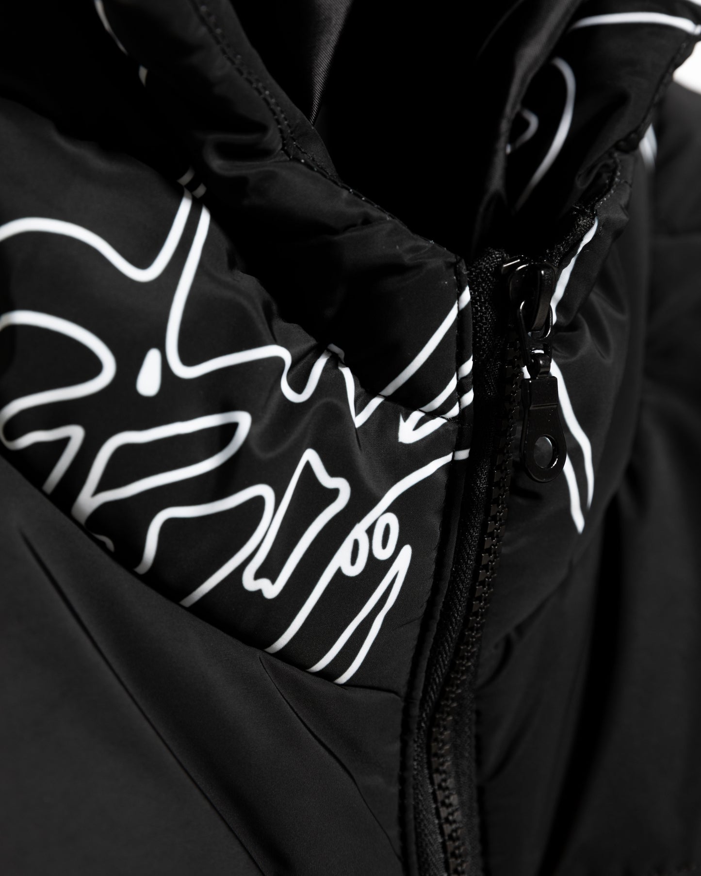 AEMUS BLACK HOODED PUFFER JACKET